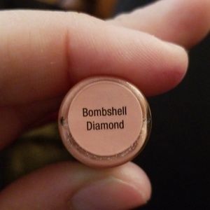 Bombshell diamond lipsense